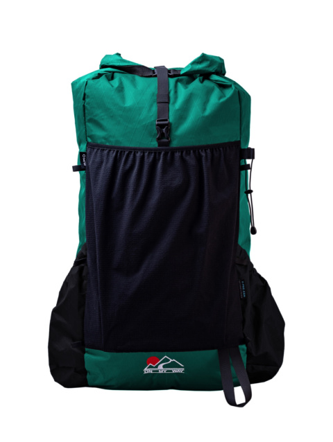 Triple Crown (cadmium green) Triple Crown (cadmium green)